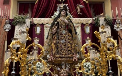 Santa Teresa de Jesús anuncia el Corpus en las calles de Sevilla