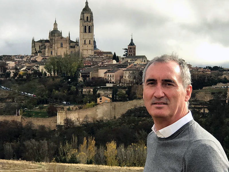 José Mazarías, alcalde de Segovia: “Segovia es también ciudad de San Juan de la Cruz, donde su legado y el de Teresa se encuentran de forma única”